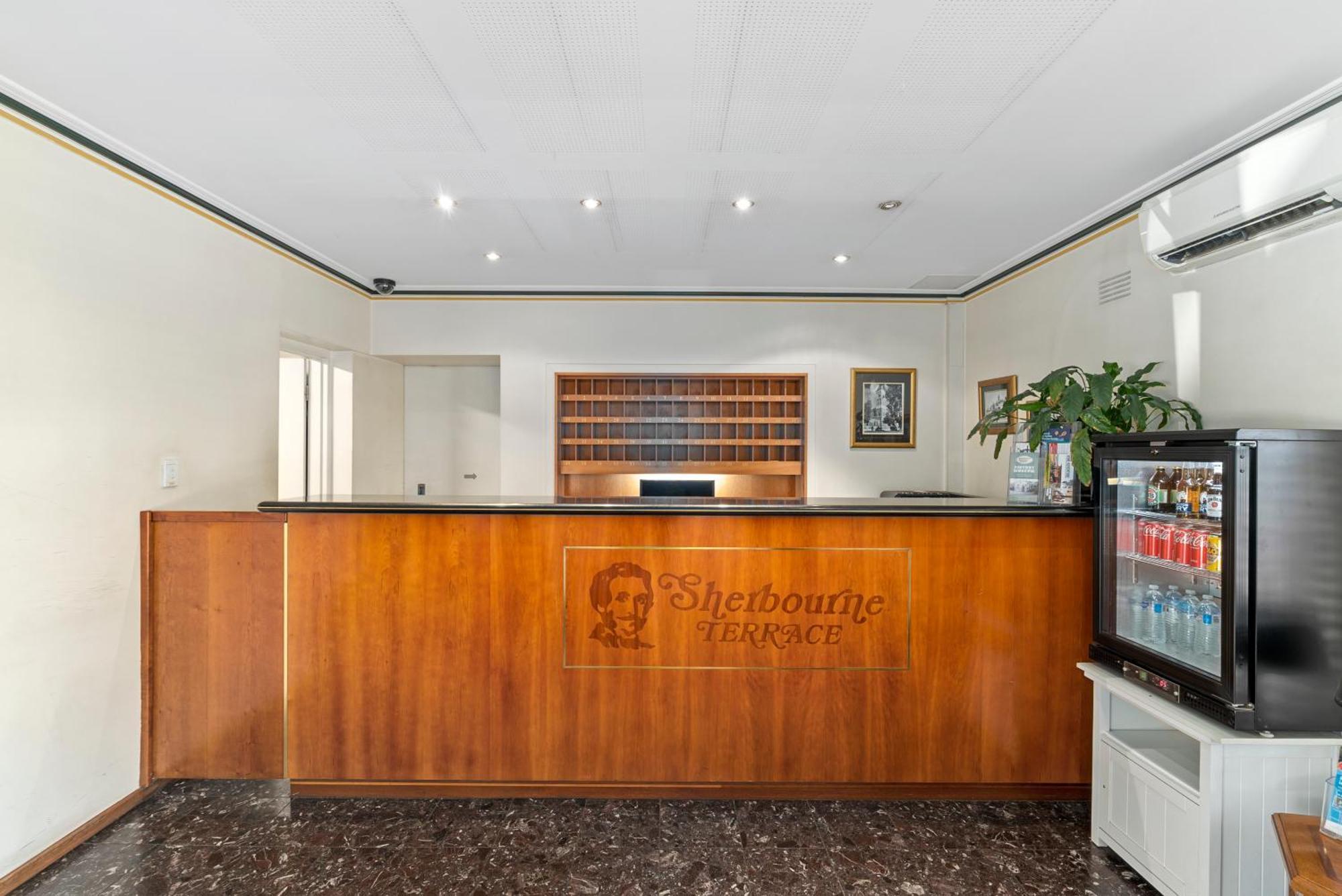 Sherbourne Terrace Hotel Shepparton Bagian luar foto