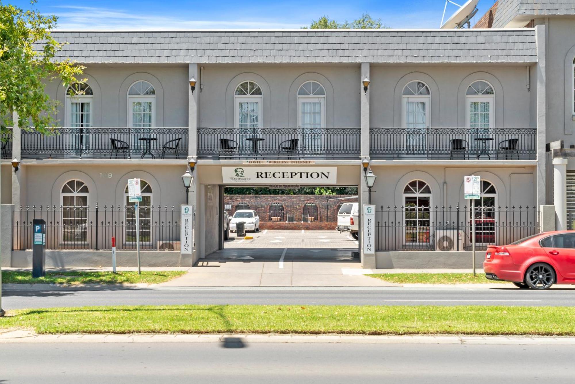 Sherbourne Terrace Hotel Shepparton Bagian luar foto